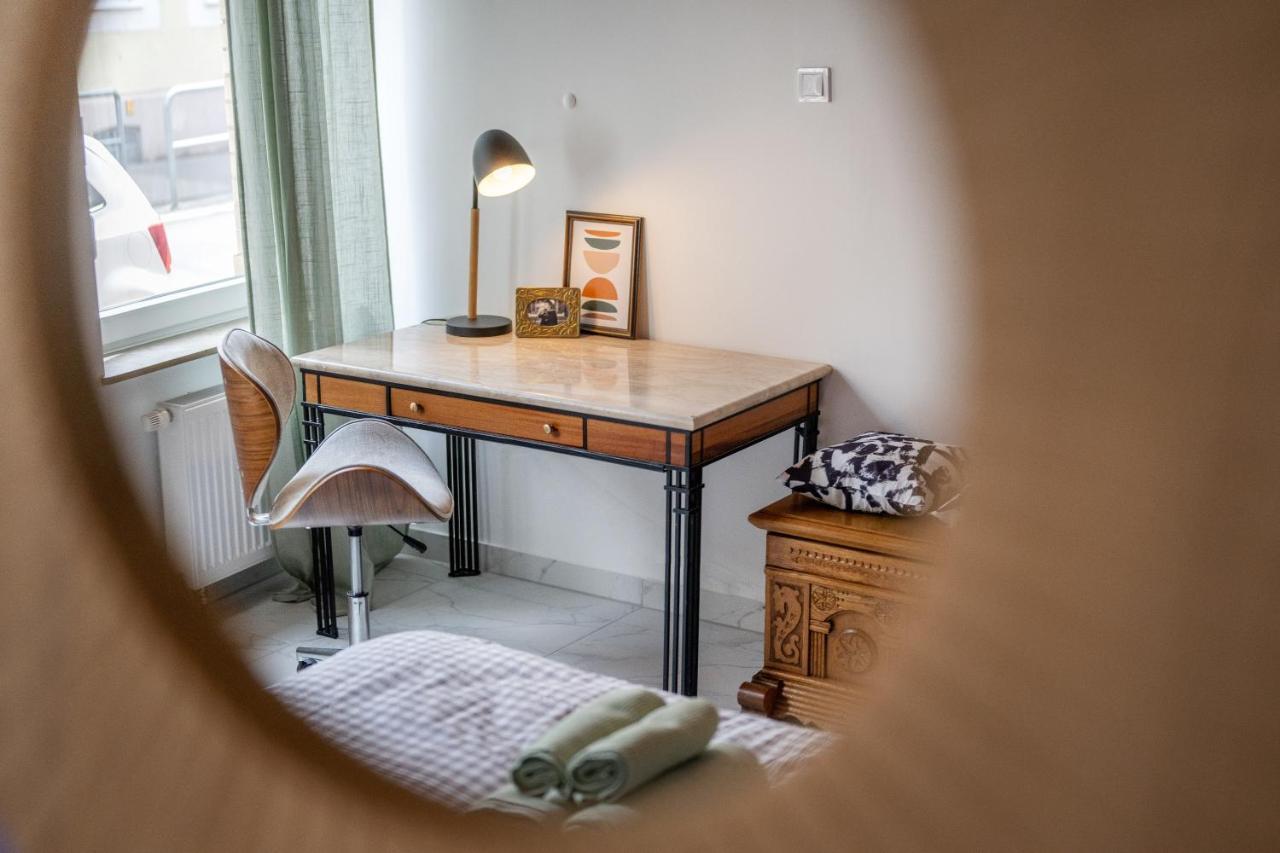 Wohlfuehlwohnung Mit 25 Qm Terrasse, Netflix Koblenz  Exterior foto