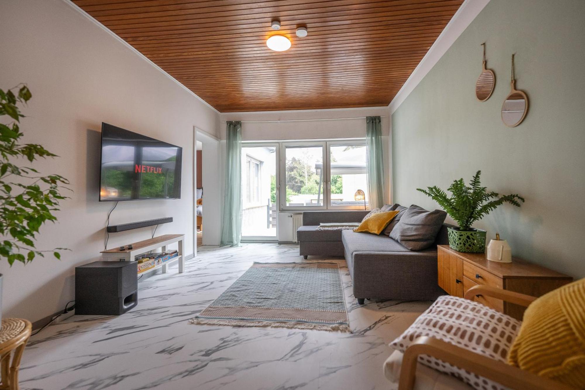 Wohlfuehlwohnung Mit 25 Qm Terrasse, Netflix Koblenz  Exterior foto